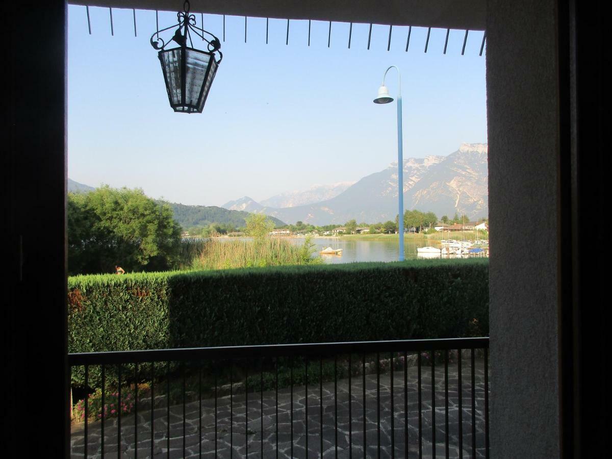 La Perla Del Lago Apartment กาลเชรานิกา อัล ลาโก ภายนอก รูปภาพ